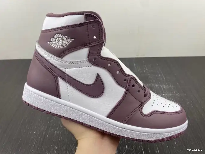 HYPE Sky J High Jordan Air OG DZ5485-105 Mauve 1 0602